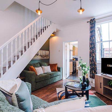 New! Stunning 2-Bed City-Centre Home In Chester By 53 Degrees Property - Ideal For Couples & Groups - Sleeps 6! Ngoại thất bức ảnh