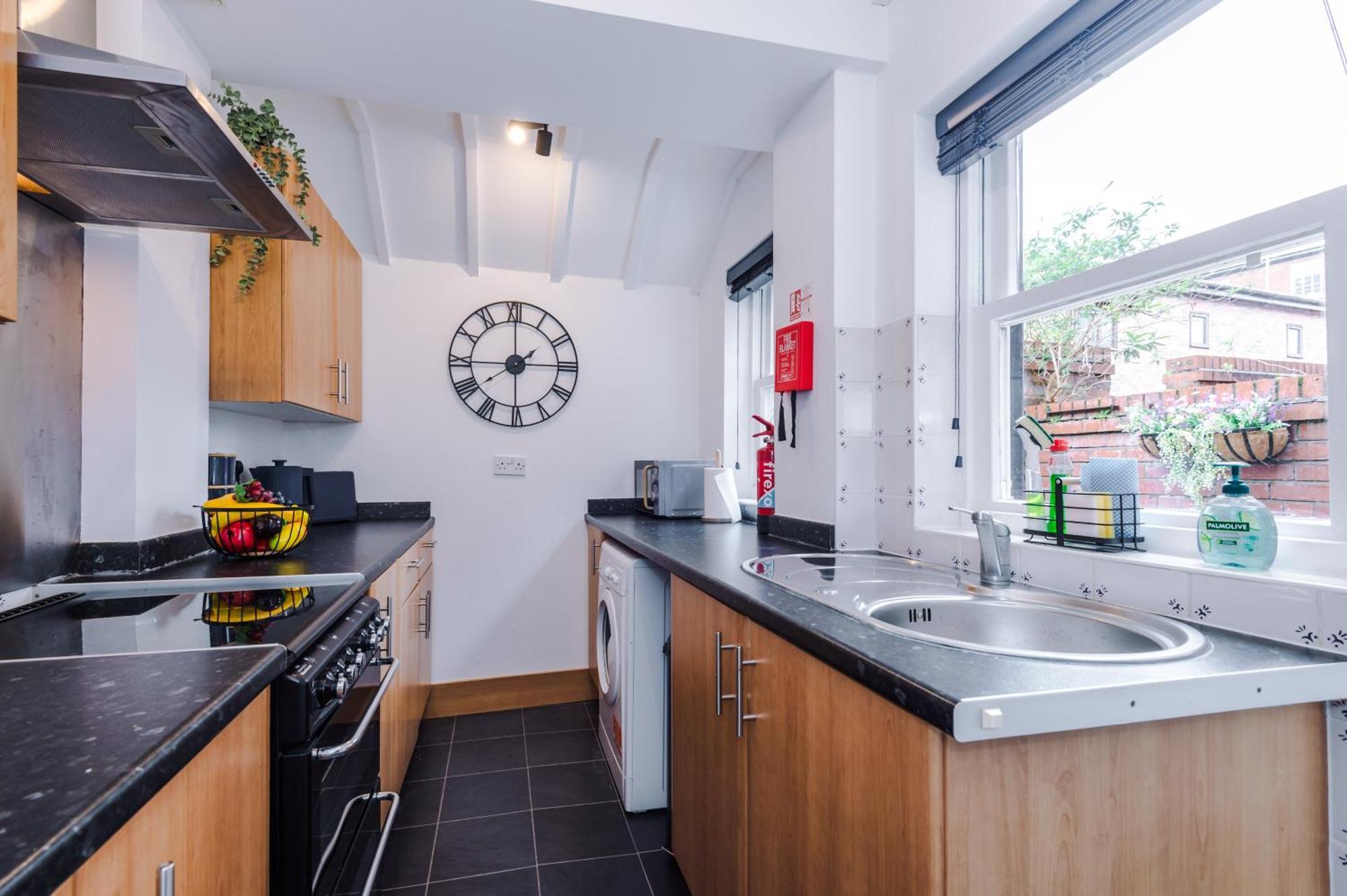 New! Stunning 2-Bed City-Centre Home In Chester By 53 Degrees Property - Ideal For Couples & Groups - Sleeps 6! Ngoại thất bức ảnh