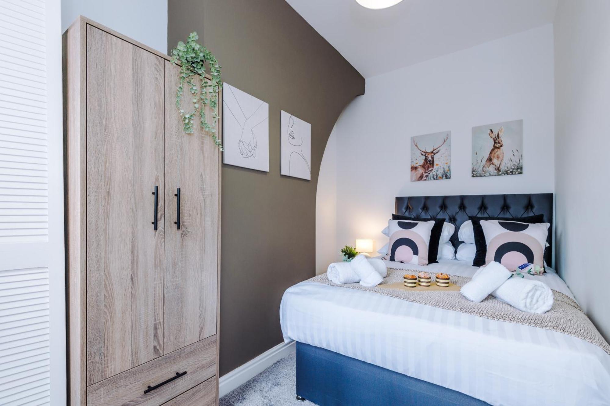 New! Stunning 2-Bed City-Centre Home In Chester By 53 Degrees Property - Ideal For Couples & Groups - Sleeps 6! Ngoại thất bức ảnh